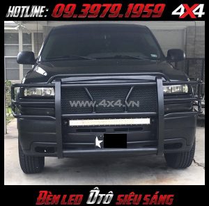Đây là một trong các mẫu đèn độ vừa giúp trợ sáng vừa giúp trang trí cho xe thêm đẹp